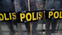 205_Personel_Gegana_Jaga_Katedral_Jakarta_Paskah_Aman_Terkendali