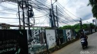 Bencana_Kabel_Semrawut_Kuningan_Barat_Bahaya_dan_Solusinya