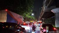 Macet_Tanjung_Priok_Malam_Ini_Polda_Metro_Turun_Tangan_Solusi_Lalu_Lintasnya