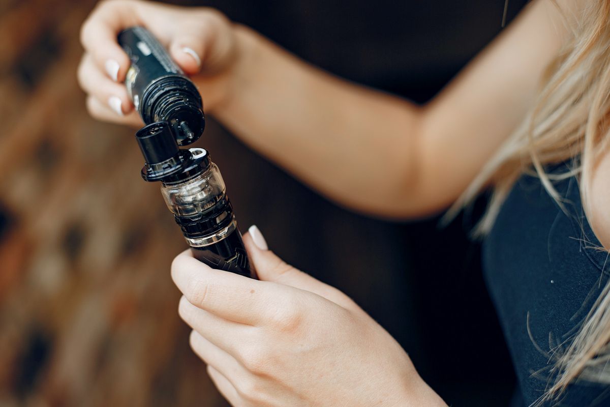 Vape Ilegal Berisi Etomidate: Bahaya Tersembunyi, Polisi Ungkap!