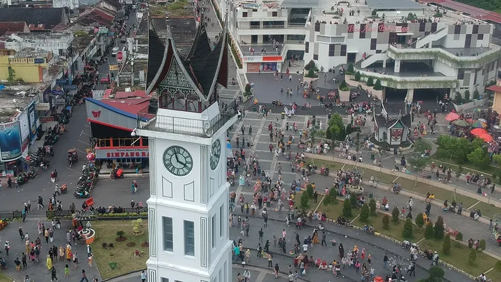 10 Surga Tersembunyi Sumatera Barat: Destinasi Wajib Dikunjungi!