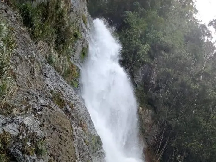 Air Terjun Sitodon Enrekang: Surga Tersembunyi Sulawesi Selatan
