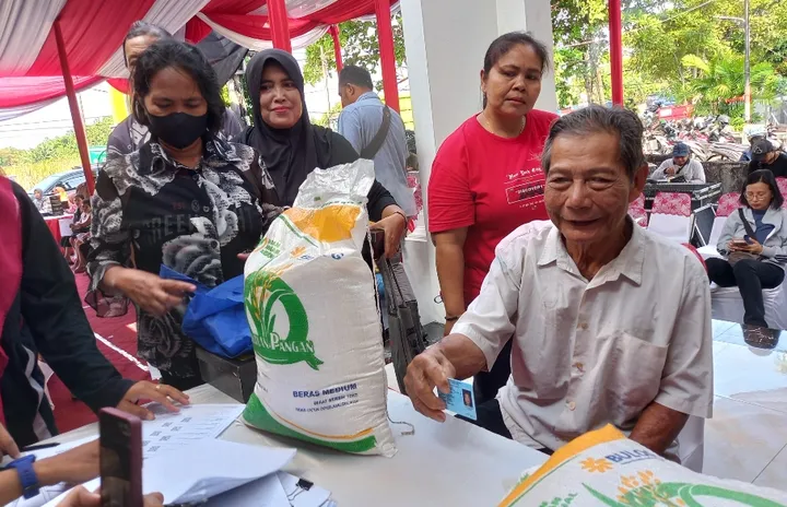 Beras Bulog 10 Kg: Bantuan Melimpah Hingga Desember 2024!