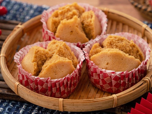 Bolu Kukus Gula Palem: Resep Anti Gagal, Empuk & Lembut