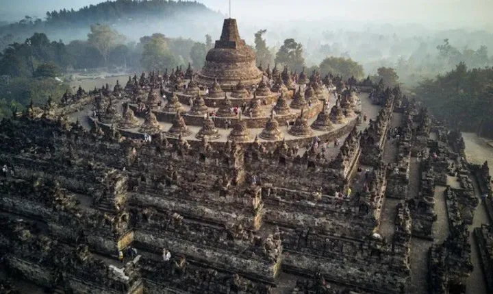 Borobudur Magelang: Jelajahi Pesona Candi Mahakarya Dunia
