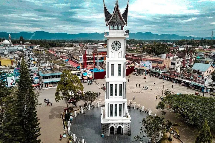 Bukittinggi 26 Januari 2025: Cuaca Cerah, Liburan Akhir Pekan Sempurna!
