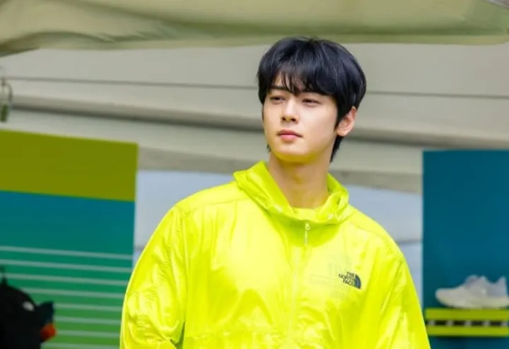 Cha Eun Woo Wamil: Tanggal Resmi Masuk & Bergabung Musik Militer