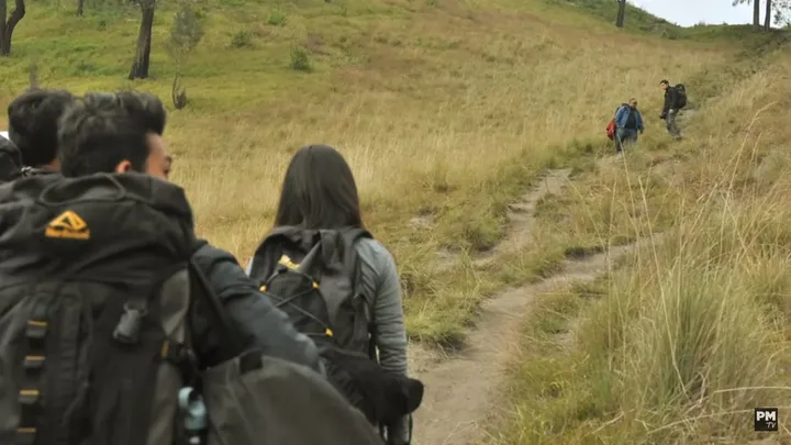 Fenomena Langka: Salju Juli di Semeru, Pesona Gunung Api Memukau