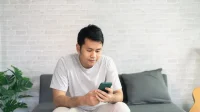 HP Tipis 2025: Tren Retro yang Memikat Kembali