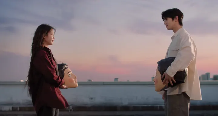 IU & Cha Eun Woo: Kimia Romantis Memukau di MV Malang Hits