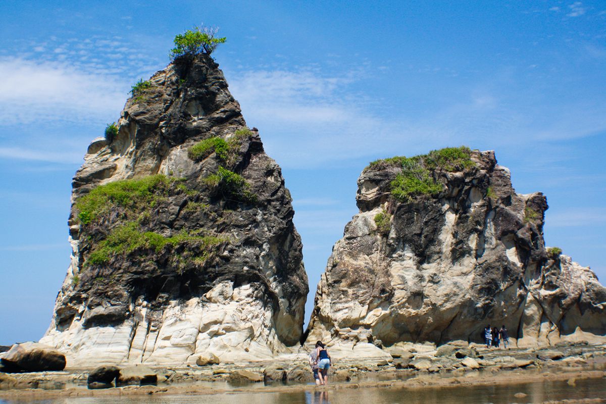 Jelajah Pantai Sawarna: Tiket DAMRI Rangkasbitung Mulai Rp60.000