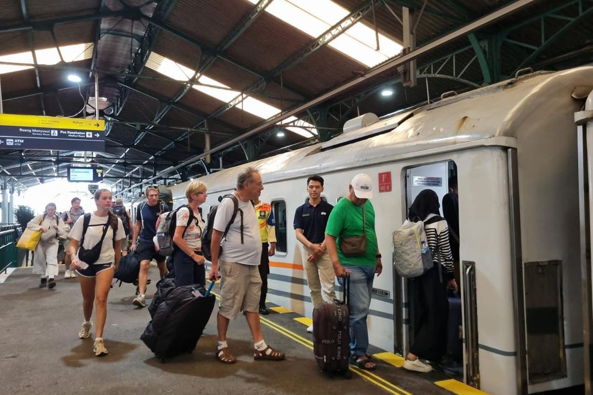 KAI Tambah Kereta Api: Liburan Mei 2025 Makin Lancar