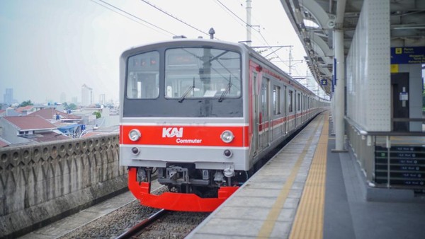KRL Cikarang-Bogor 2025: Rute, Harga Tiket, & Kenyamanan Anti Macet
