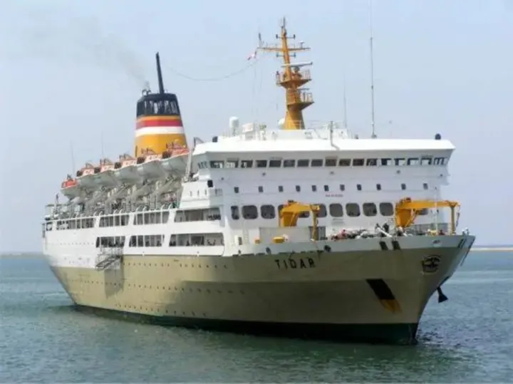 Kapal Pelni Makassar-Surabaya Awal April 2025: Jadwal Terlengkap