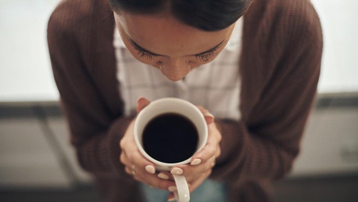Kopi Setelah Bangun Tidur: Amankah? Pakar Ungkap Fakta Mengejutkan