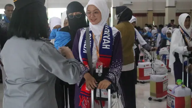 Levina (18 Tahun): Gantikan Ibunda, Menunaikan Haji