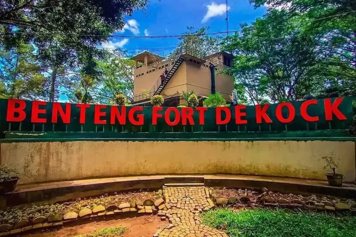 Liburan Akhir Pekan Menyenangkan di Bukittinggi: Udara Sejuk, Marawa Padang