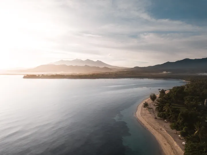 Liburan Natal & Tahun Baru? Jelajahi Lombok, Tana Toraja, dan Lainnya!