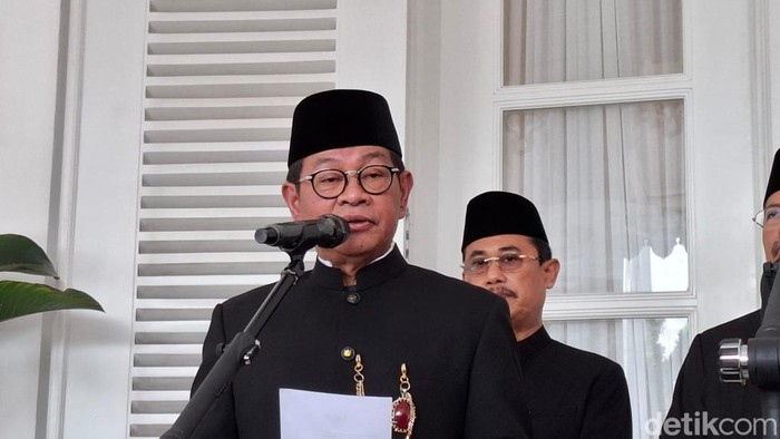 Liburan Panjang? Perpustakaan Malam: Temukan Surga Buku Anda