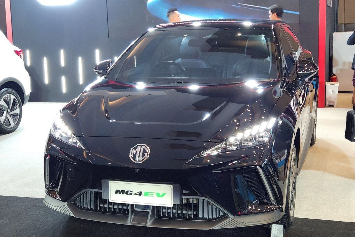 MG4 EV vs BYD Dolphin: Duel Listrik PEVS 2025