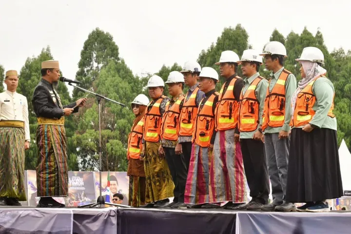 Matano Belt Road: CSR Sukses Hubungkan Desa Ussu-Nuha, Luwu Timur