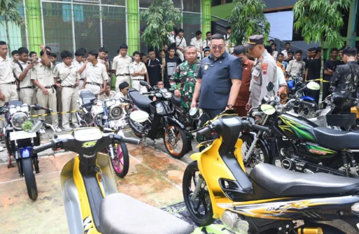 Meriahnya Harlah SMK Maarif NU Bobotsari: Bazar, Kontes Motor!