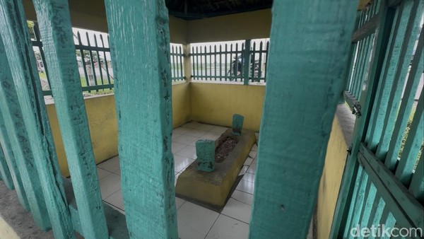 Misteri Makam Kuno Pantura Lasem: Intel VOC? Bukti Terungkap