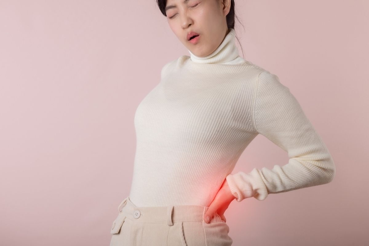 Nyeri Pinggang? Dokter Ungkap Penyebab Utamanya, Simak!