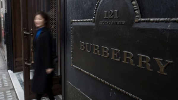 PHK Massal Burberry: 1700 Karyawan Kehilangan Pekerjaan