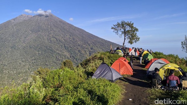 Pendakian Rinjani Dibatasi: Menhut Ungkap Alasan & Solusi