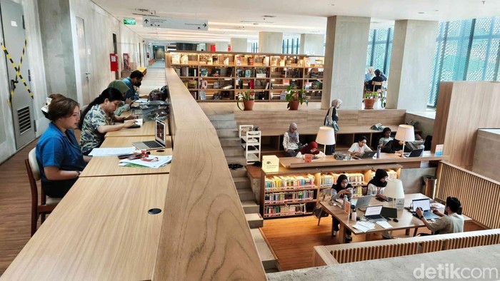 Perpustakaan Jakarta Buka Malam: Temukan Koleksi Terbaikmu