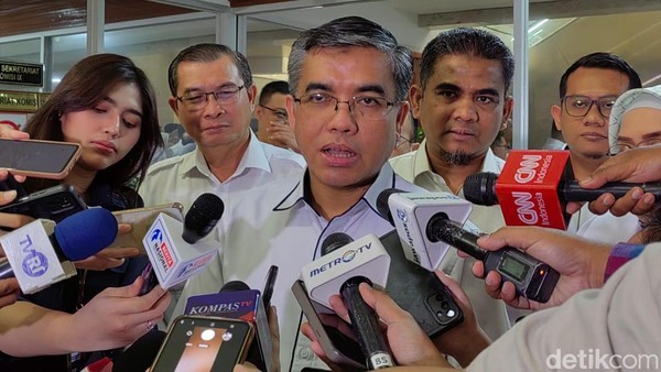 Prabowo Usul Hapus Outsourcing: Solusi atau Masalah Baru?