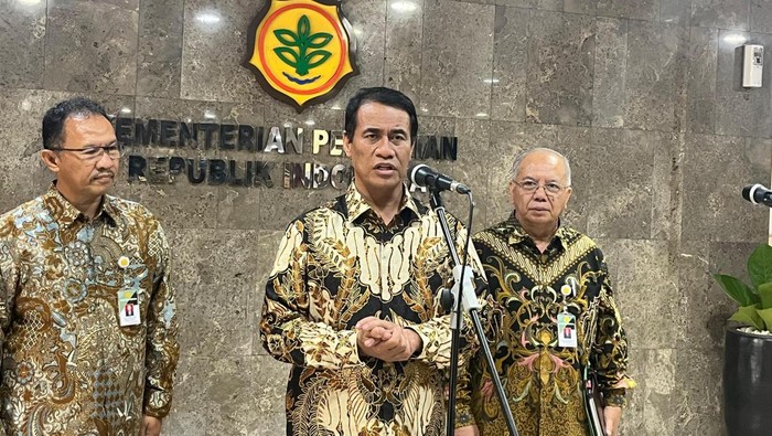 Rahasia Dibalik Penundaan Beras Murah dan Bansos Pemerintah