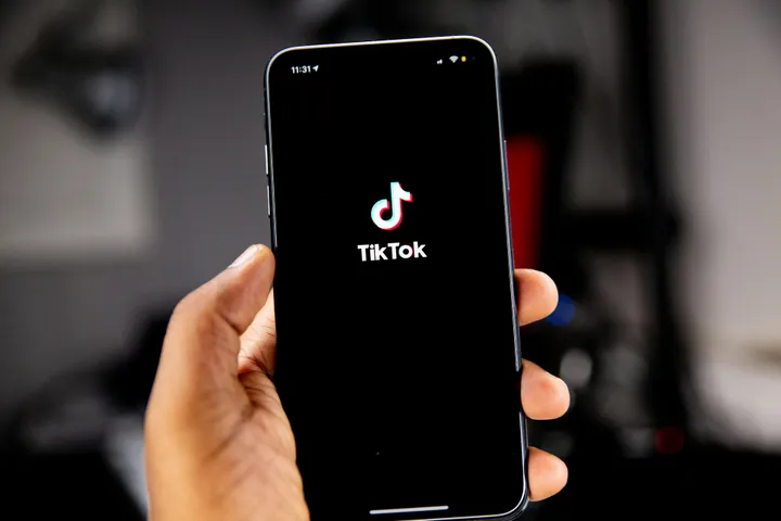 Rahasia FYP TikTok: Trik Ampuh Raih Banyak Like!