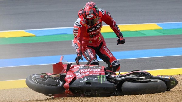 Rahasia Kesulitan Bagnaia: Bukan Karena Marquez? Ducati Ungkap!