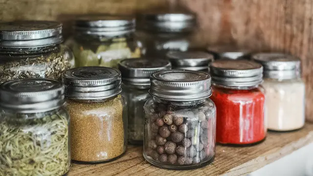 Rahasia Masakan Herbal: Hindari Rempah Kedaluwarsa, Rasakan Bedanya!