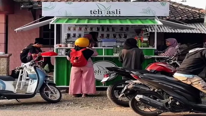 Rahasia Untung Besar: Bisnis Es Teh Hits Anak Muda