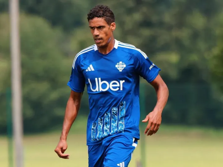 Raphael Varane Pensiun Dini? Cedera Como Akhiri Karier?
