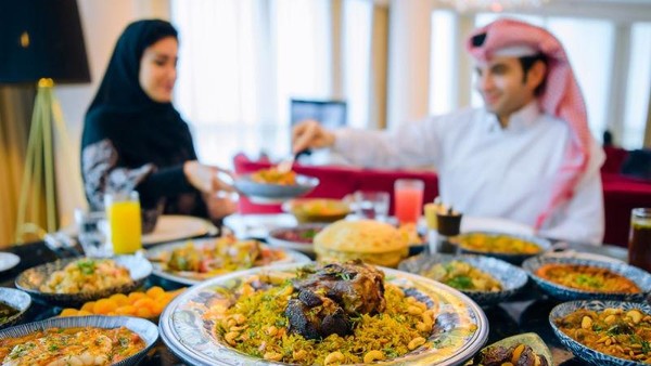 Rasakan Kelezatan 5 Kuliner Arab Saudi: Surga Rasa di Petualanganmu