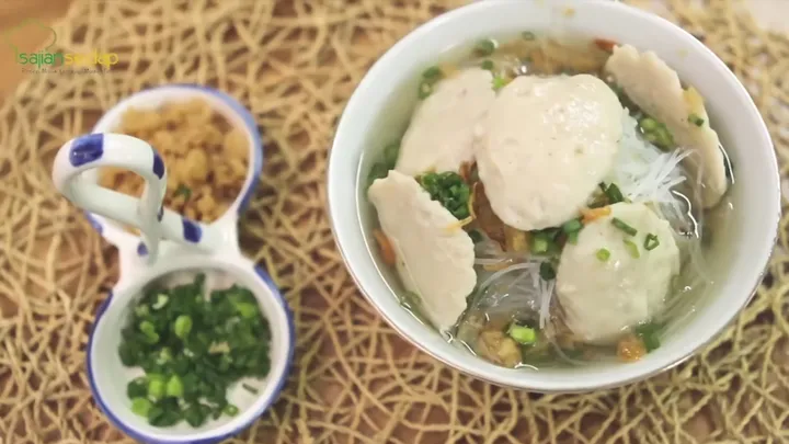 Resep Makanan Hangat Anti Hujan: Hangatkan Tubuh & Jiwa