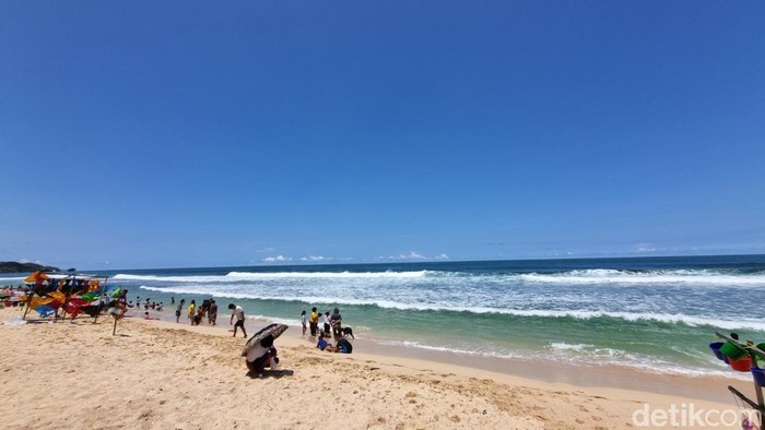 Retribusi Pantai Gunungkidul: Wisatawan Tanpa Karcis, Ini Penjelasannya