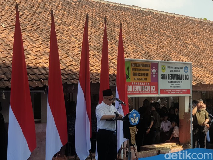 Revitalisasi Sekolah 2025: Kemendikbud Rilis Program Hardiknas Hebat