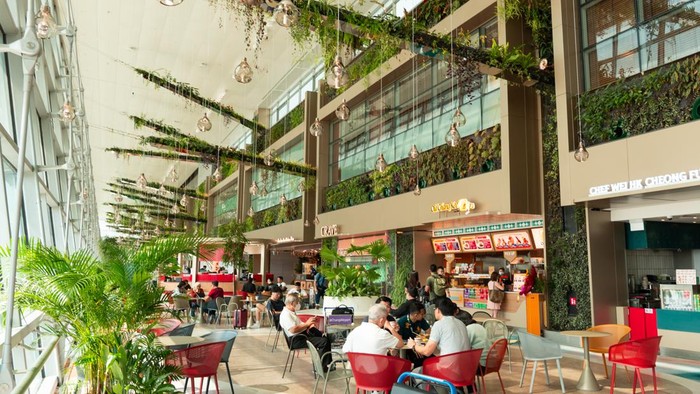 Turis Inggris Bobol Changi, Curi Barang Mewah Rp37 Juta