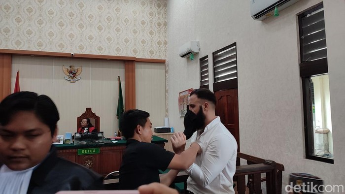 Turis Jerman Dianiaya Bule Aussie di Bali: Fakta Mengejutkan Terungkap