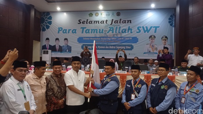 Wagub Sumbar Antar Jemaah Haji Padang, Terbang Lion Air