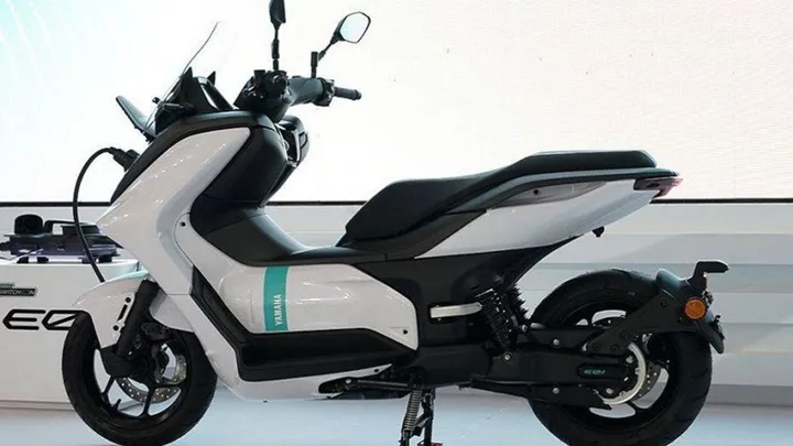 Yamaha E01: Motor Listrik Canggih, Stabil, Guncang Pasar!