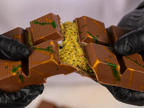 Cokelat Dubai: Bahaya Tersembunyi, Dilarang di Inggris?