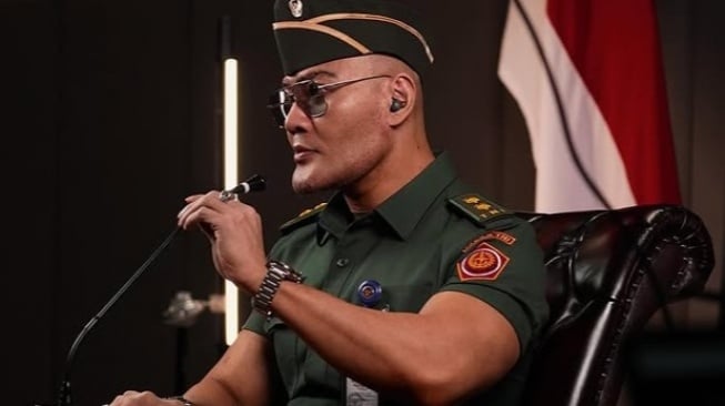 Kekayaan Deddy Corbuzier: Rp953 Miliar, 2 Mobil Mewah & Rahasianya?