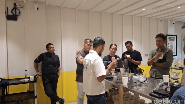 Mengulik Rahasia Kopi: Indonesia Coffee Academy Mengajakmu