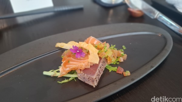 Nikmati Tuna Tataki & Mizu Mochi: Restoran Jepang Puncak